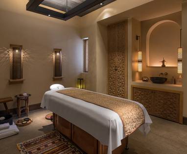 The_Chedi_-Amenities-Bathtub_Ceremony_1_(20)