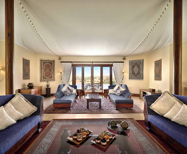 lux3081gr-235082-Presidential_Suite_-_Living_Room-Low