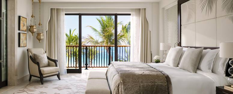 OO_ThePalm_Accommodation_MansionPalmBeachExecSuite_Master_2003_MASTER