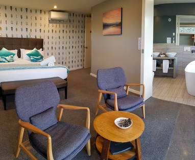 NZ_Lake_Pukaki_-_Lakestone_Lodge_-_SuiteRoom