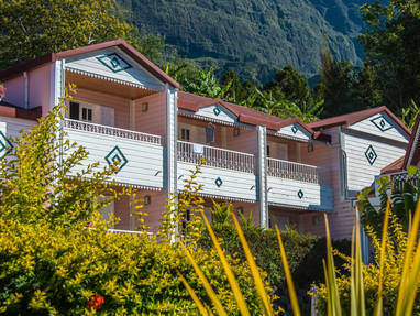 RE_-_Hotel_Des_Neiges_-_view2