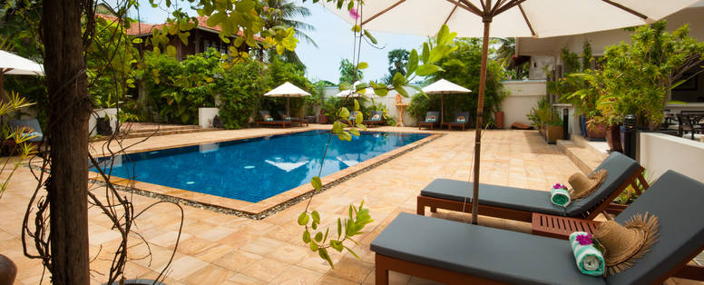 CM_Battambang_Bambu_Hotel_zwembad_terras_DSC_6430