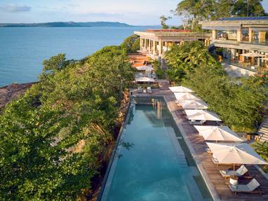 CM_sihanoukville_six_senses_krabey_island_buitenaanzicht_zwembad_Aerial_view_of_the_main_pool__8363-A4_