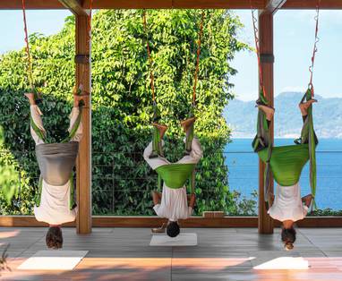 CM_sihanoukville_six_senses_krabey_island_yoga_Flying_yoga__8346-A4_
