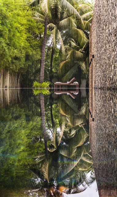 CM_Siem_Reap_Amansara_zwembad_Amansara__Cambodia_-_Lap_Swimming_Pool_Reflections_High_Res_6618