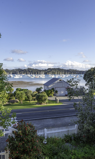 NZ_Russel_Ounuwhao_Harding_House_harbour_view