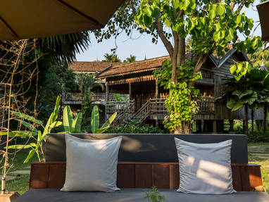 CM_Sala_Lodges_buiten_terras_SL_view_of_Lodge_6__from_Sky_lounge