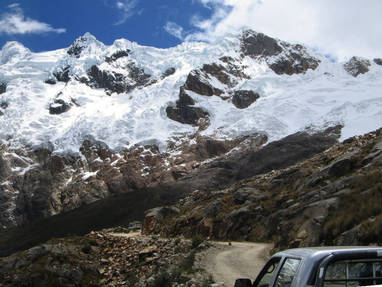 CO_PE_Contrahierbas_snowcapped_mountain