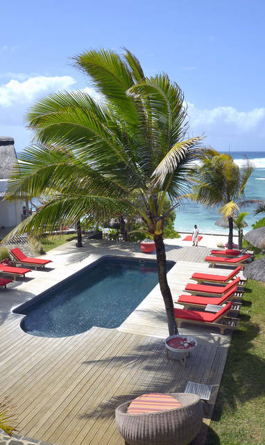 MU_La_Maison_d'Éte_Pool_2