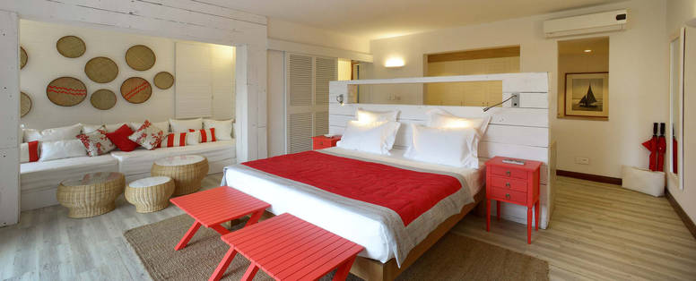 MU_La_Maison_d'Éte_Family