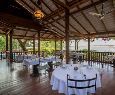 CM_Kratie_Le_Relais_de_Chhlong_eetgedeelte_restaurant_IMG_2861-HDR