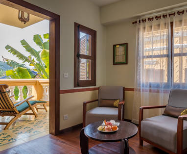 CM_Kratie_Le_Relais_de_Chhlong_slaapkamer_sofa_r1