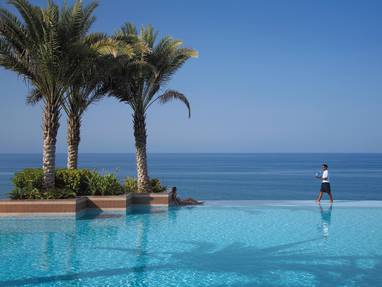 7._Infinity_Pool_-_Pool_Service