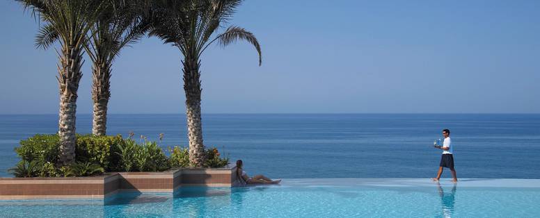 7._Infinity_Pool_-_Pool_Service