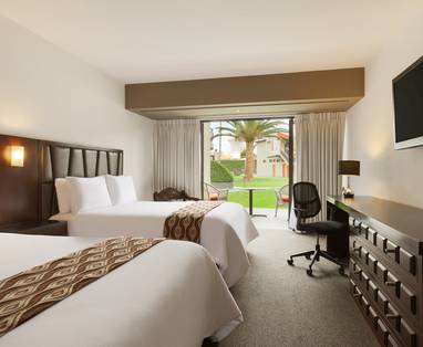 PE_CO_costa_del_sol_hotel_CostaDelSolWyndhamTrujilloDeluxeRoom-Lodging-Trujillo-Peru-2020-┬®CostadelSol