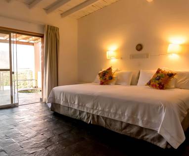 PE_CO_Empedrada_lodge_slaapkamer_rooms-1-scaled
