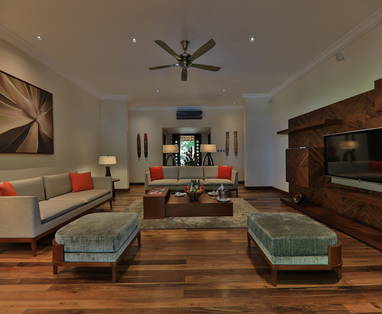 MU_Flic_and_Flac_Maradiva_Villas_Resort_and_Spa_Presidential_Suite_Pool_Villa_-_Living_area_3