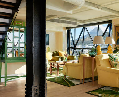 ts-family-suite-lounge-1200x801