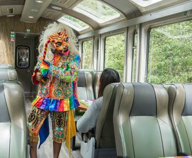 PE_Peru_Rail_Vistadome_trein_entertainment_vAFA_5556