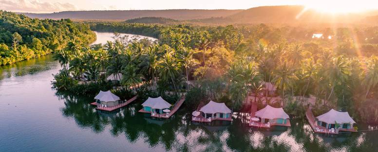 CM_4_Rivers_Floating_Lodge_Cambodja_exotic-holiday-floating-tents-and-tropical-sunset