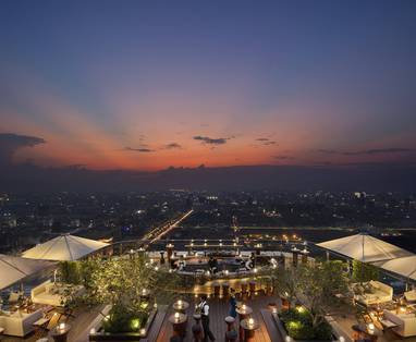 CM_Rosewood_Phnom_Penh_skybar_lounge