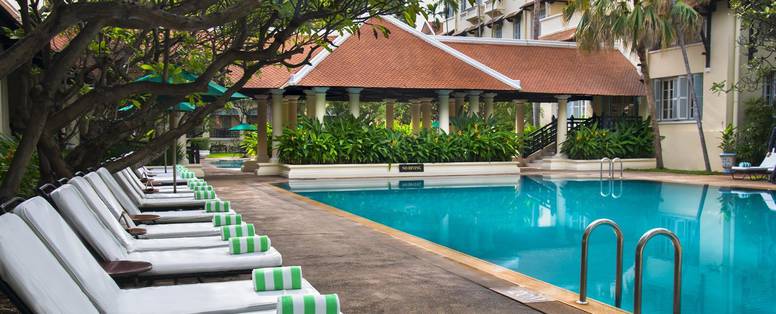 CM_Raffles_Hotel_Le_Royal_zwembad_buiten_rlr-ex-swimming-pool