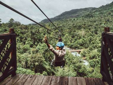 CM_Shinta_Mani_Wild_Bensley_zipline_activiteit_zipline-header2