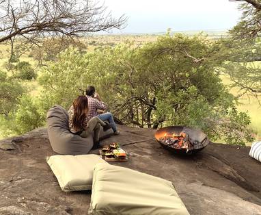 TZ_Nimali_Mara_Camp_terras_buiten_25