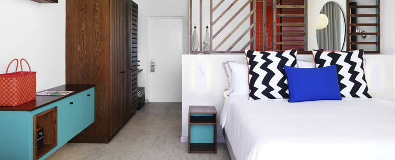 MU_SALT_of_Palmar_bang_on_beach