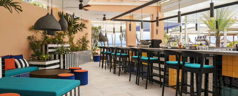 MU_SALT_of_Palmar_poolbar