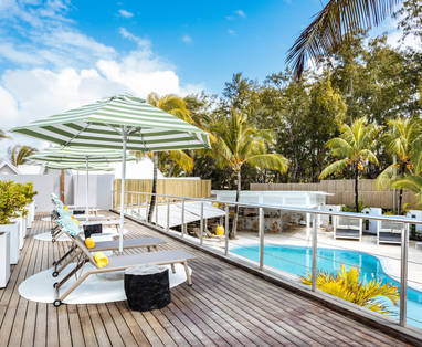 MU_Tropical_Attitude_Pool