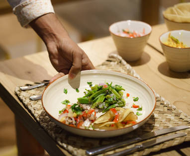 MU_Tropical_Attitude_kot_nou