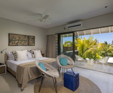 MU_Anahita_Golf___Spa_resort_Deluxe_Villa_-_Master_Bedroom