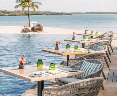 MU_Four_Seasons_Mauritius_at_Anahita_bar