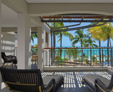 MU_Royal_Palm_Beachcomber_Ocean_Suite
