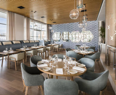 NZ_Auckland_Hilton_Daytime_right_wing_mirror_edit