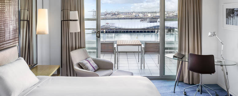 NZ_Auckland_Hilton_Deluxe_Harbour_View_Room