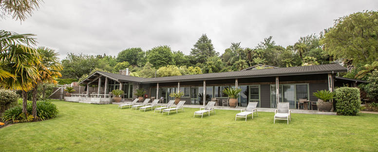 NZ_Rotorua_Koura_Loge_Front_lodge