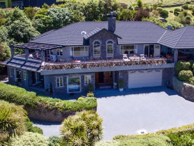 NZ_Taupo_Tauhara_Sunrise_Lodge_exterior