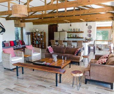 BW_Chobe_Elephant_Camp_lounge_and_bar