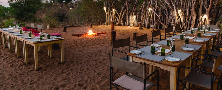 BW_Chobe_Elephant_Camp_Diner_by_the_fire