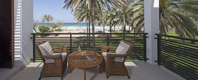CMU-Room-The_Chedi_Club_Suite_Terrace_Beach