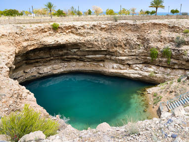 Bimah_Sinkhole-_Oman_1