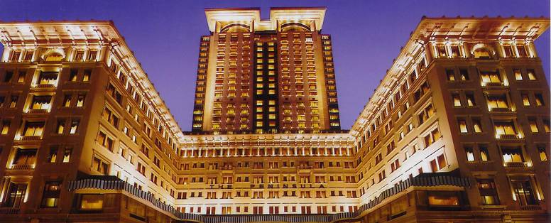 The_Peninsula_Hong_Kong’s_Legendary_Rolls-Royce_Fleet