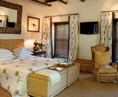 bk-deluxeroom-1003-1400x568