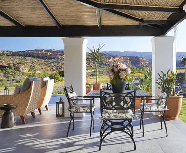 37._Cederberg_House_outside_table_with_view