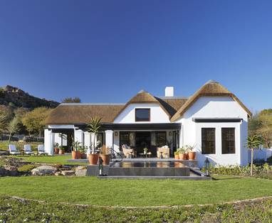 33._Cederberg_House_exterior_wide-min