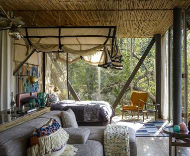 Singita-Sweni_Lodge-_Suites_met_buitendouche-_Krugerpark