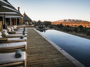 Zwembad bij Omaanda in Namibië
