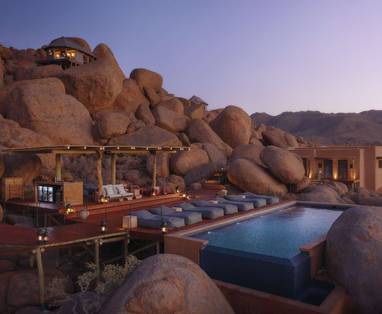 zwembad bij Sonop in Namibië